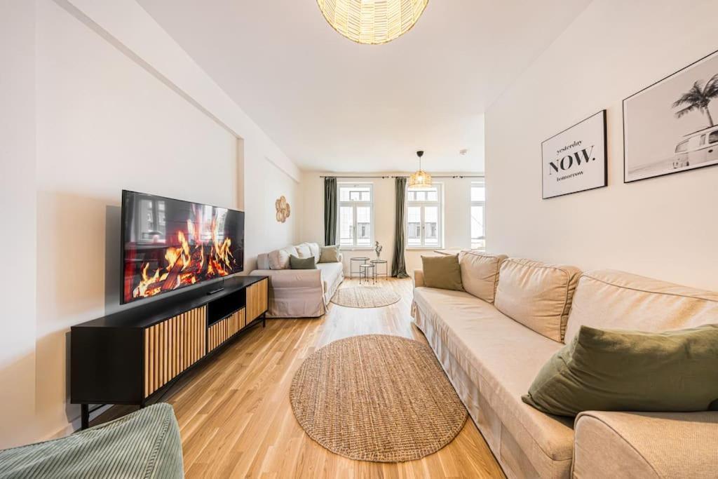 Stylisches Zentrales City-Apartment Mit 2 Balkonen Лейпциг Экстерьер фото