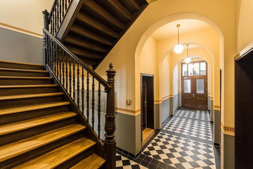 Stylisches Zentrales City-Apartment Mit 2 Balkonen Лейпциг Экстерьер фото